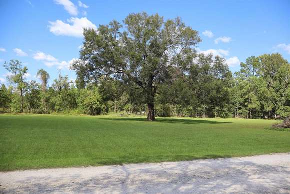 1.25 Acres of Residential Land for Sale in Evadale, Texas