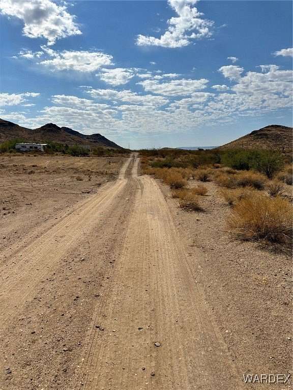 5.14 Acres of Commercial Land for Sale in Golden Valley, Arizona