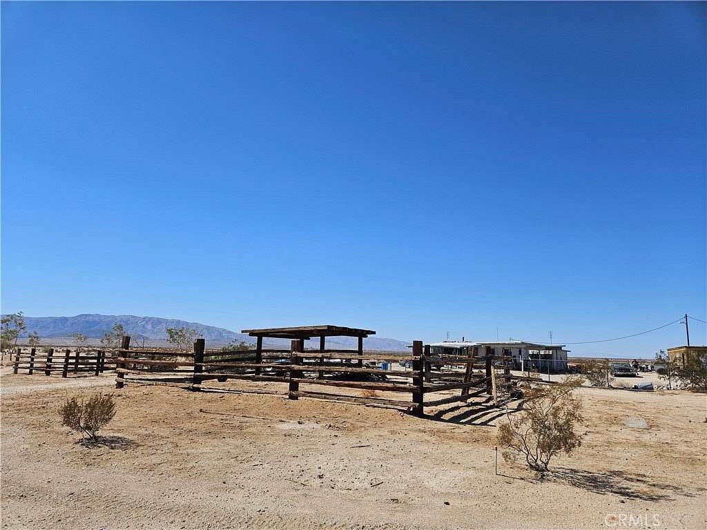 5 Acres of Residential Land with Home for Sale in Twentynine Palms, California