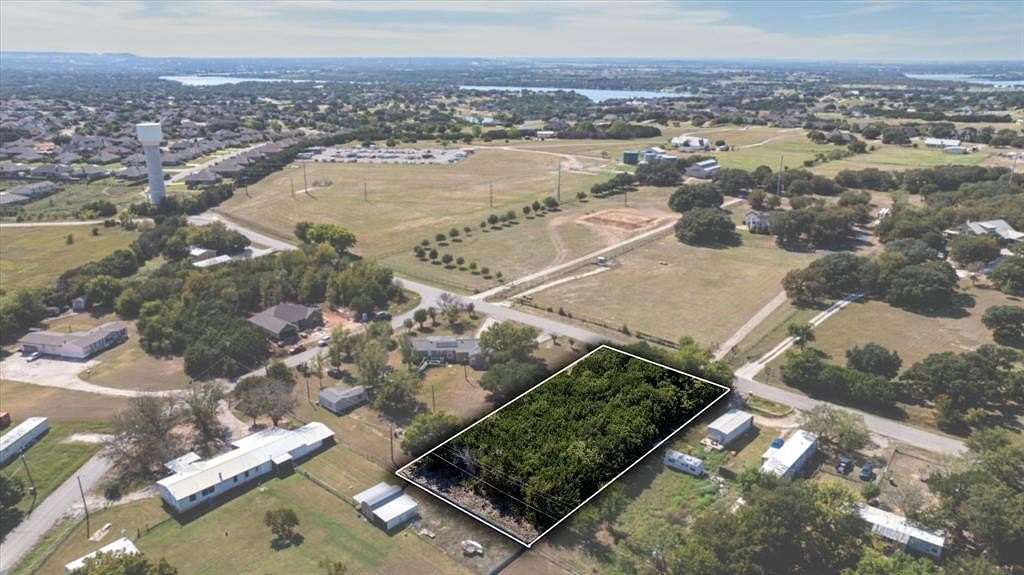 0.555 Acres of Residential Land for Sale in Granbury, Texas