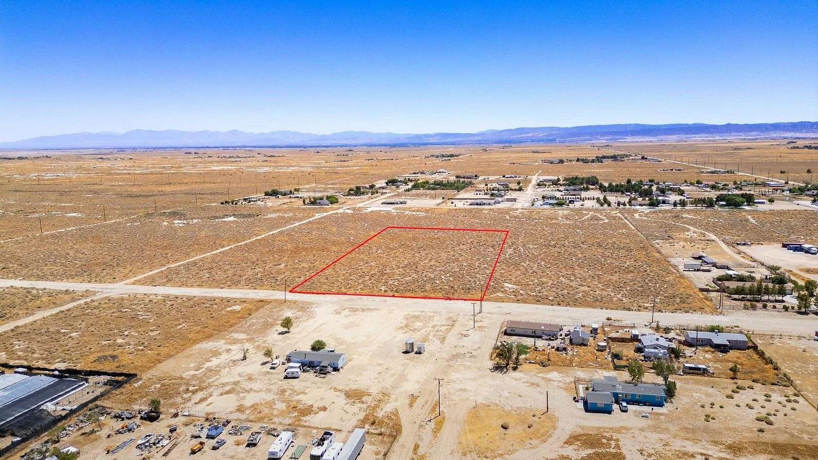 5 Acres of Residential Land for Sale in Rosamond, California