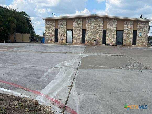 4.002 Acres of Improved Commercial Land for Lease in Killeen, Texas