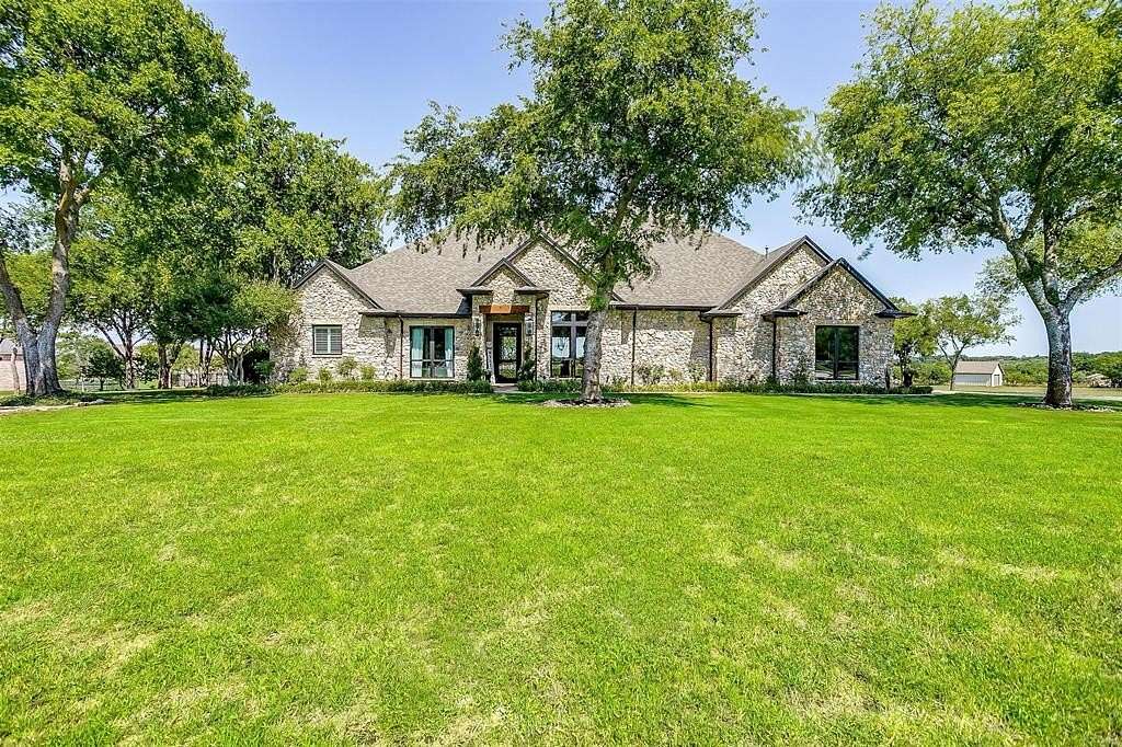 3.272 Acres of Residential Land with Home for Sale in Burleson, Texas