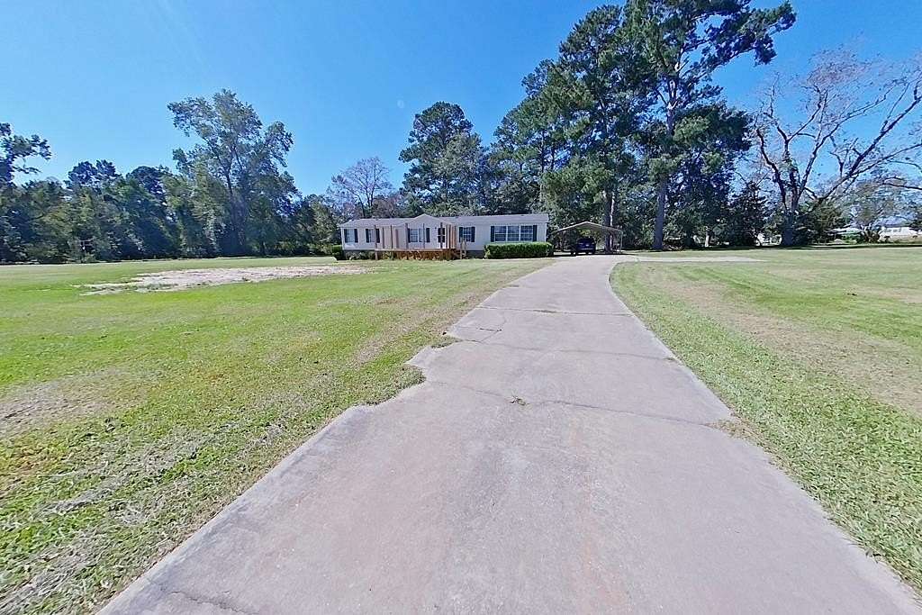 3.44 Acres of Residential Land with Home for Sale in Cairo, Georgia