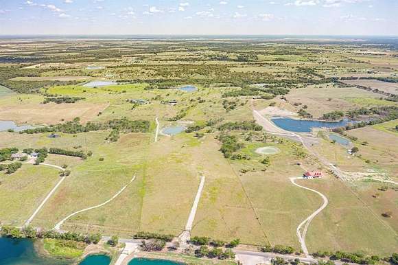 25.79 Acres of Agricultural Land for Sale in Ennis, Texas