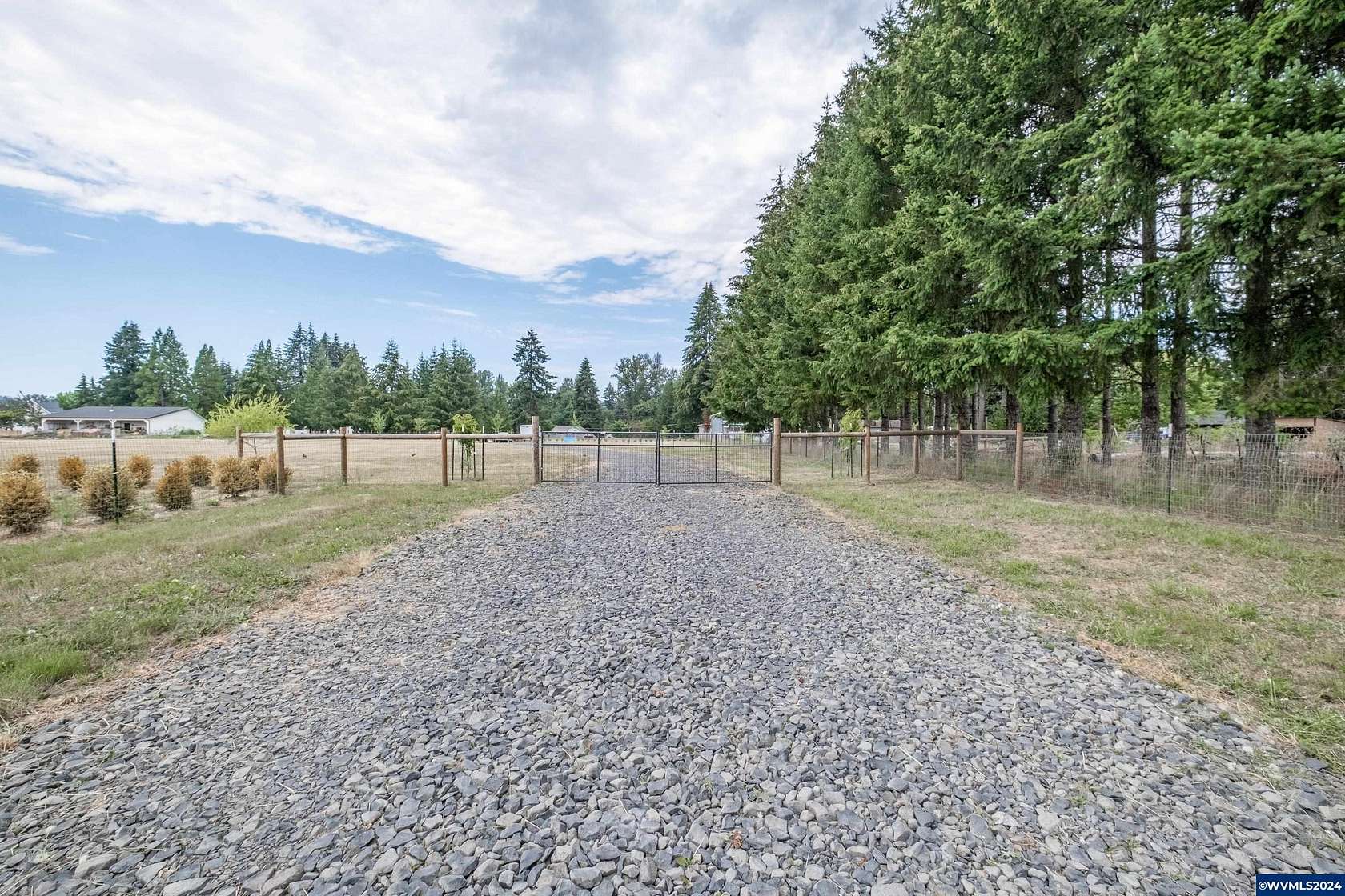 2.86 Acres of Residential Land for Sale in Lebanon, Oregon