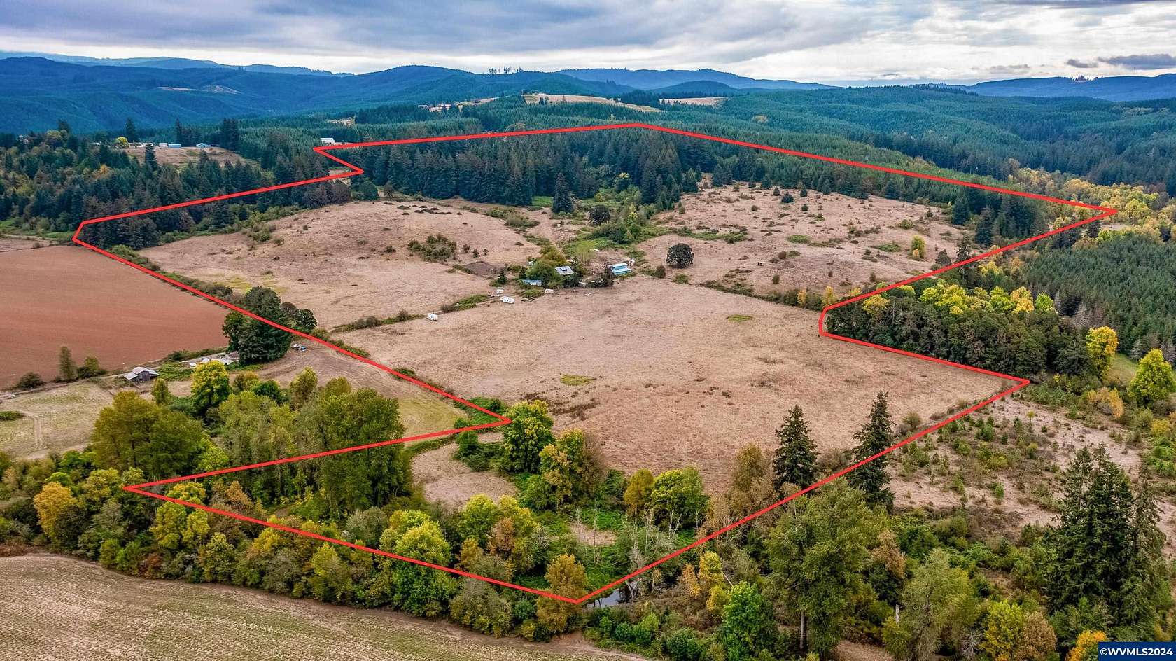 109.55 Acres of Land with Home for Sale in Lebanon, Oregon