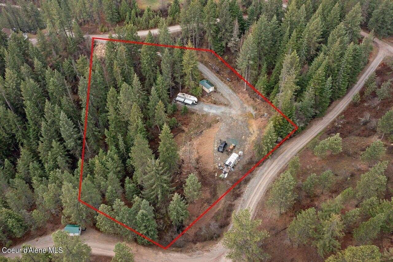 2.24 Acres of Residential Land for Sale in Pinehurst, Idaho