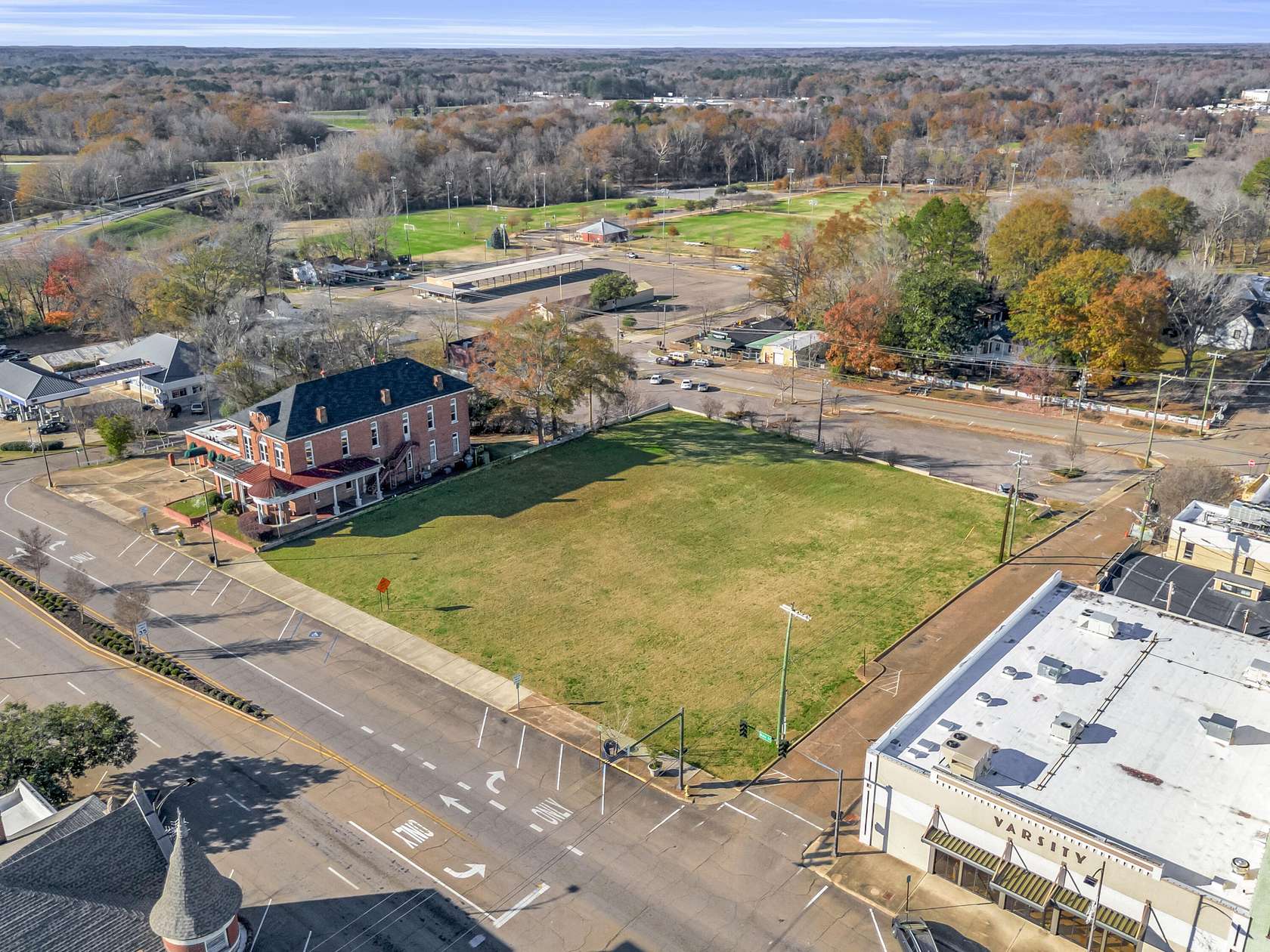 1 Acre of Mixed-Use Land for Sale in Columbus, Mississippi