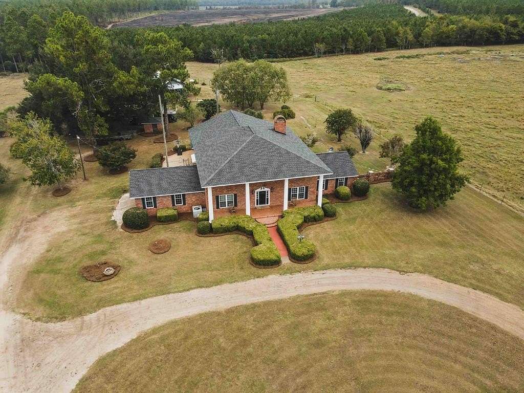 6 Acres of Residential Land with Home for Sale in Camilla, Georgia