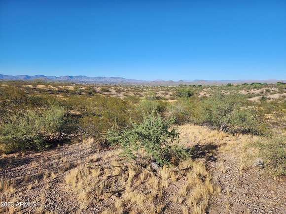 1.6 Acres of Residential Land for Sale in Wickenburg, Arizona