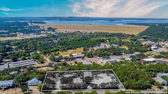 1.07 Acres of Improved Mixed-Use Land for Sale in Canyon Lake, Texas