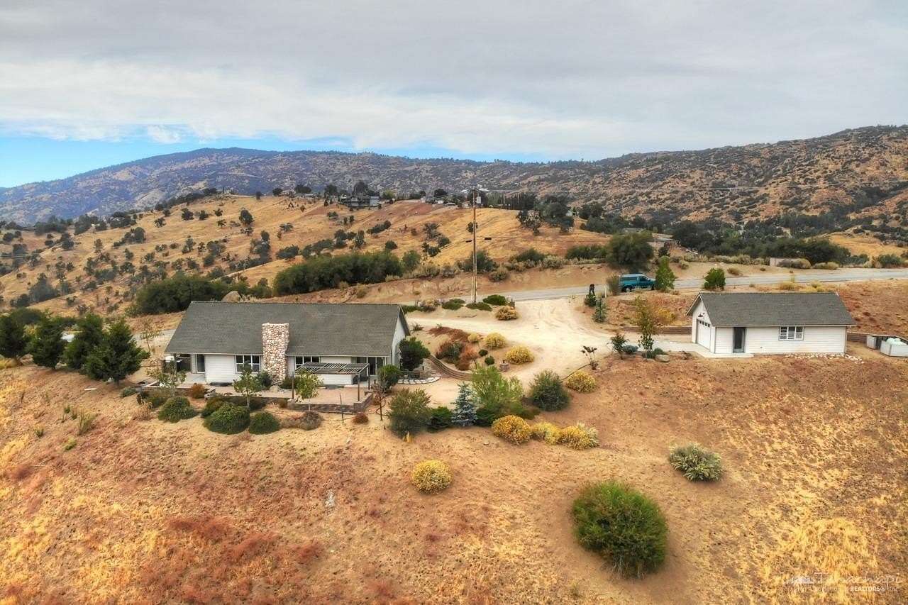 5.09 Acres of Residential Land with Home for Sale in Tehachapi, California