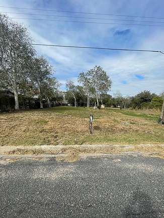 0.17 Acres of Residential Land for Sale in Beeville, Texas