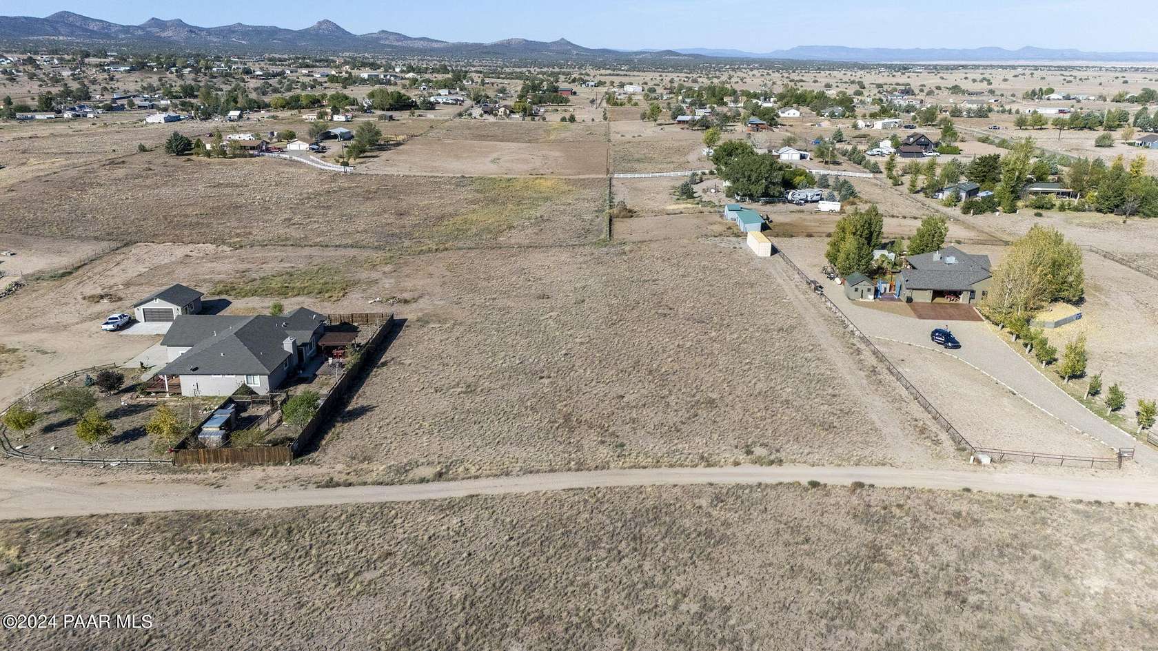 2 Acres of Residential Land for Sale in Paulden, Arizona