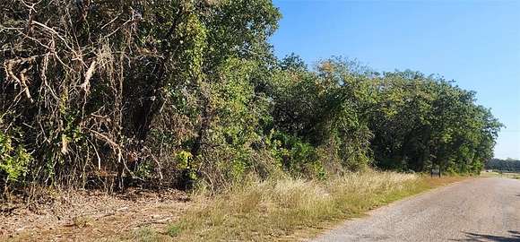 1.471 Acres of Land for Sale in Cleburne, Texas