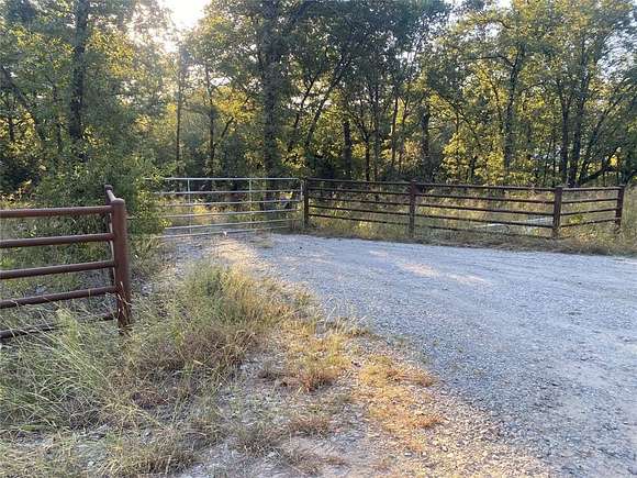 3.166 Acres of Residential Land for Sale in Boyd, Texas