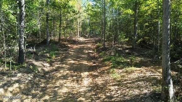 10 Acres of Residential Land for Sale in Camden, Tennessee