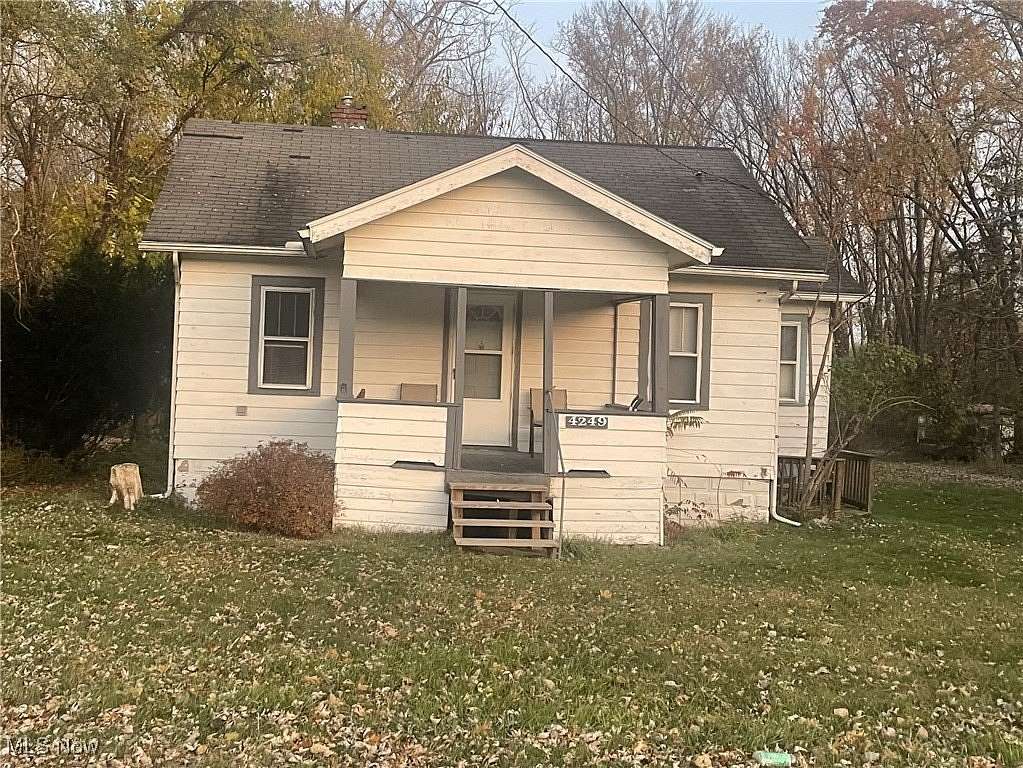 2 Acres of Residential Land with Home for Sale in Ashtabula, Ohio