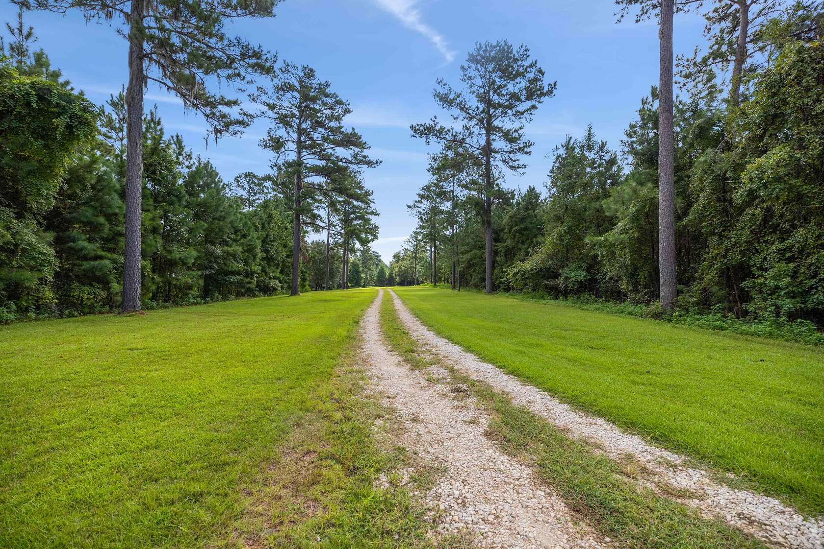 39.8 Acres of Land with Home for Sale in Tallahassee, Florida