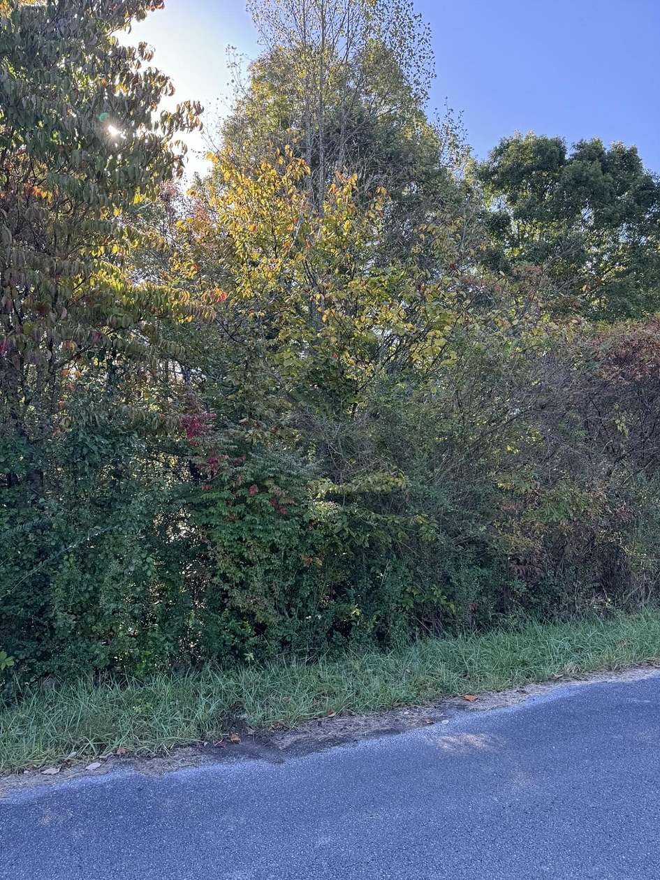 1.95 Acres of Land for Sale in Russell Springs, Kentucky