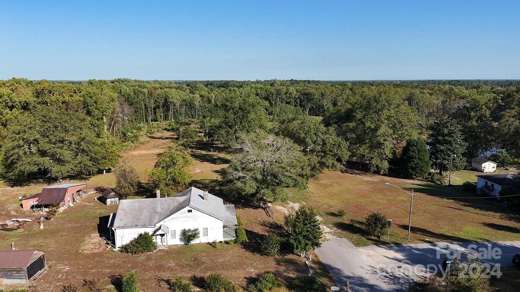 25.64 Acres of Land with Home for Sale in Kershaw, South Carolina