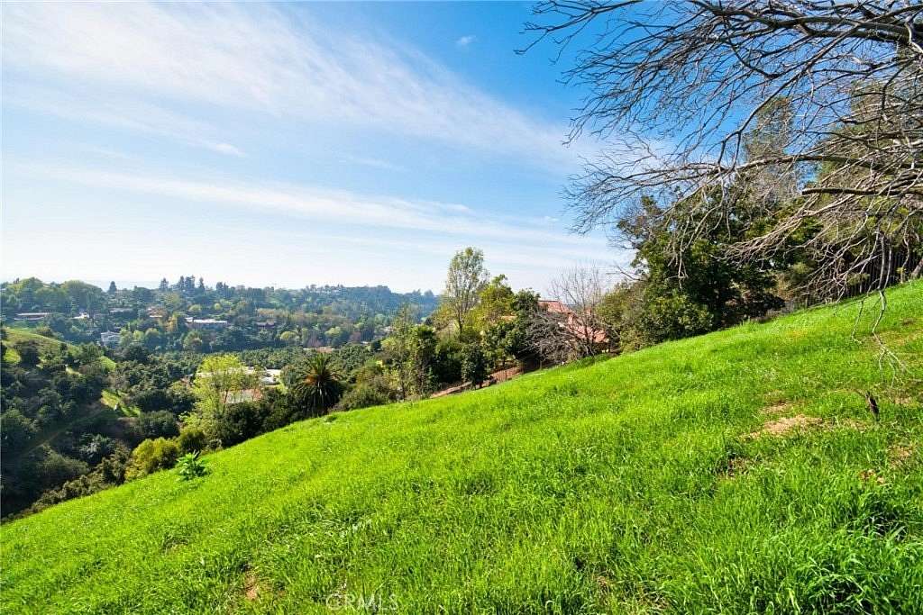 0.947 Acres of Residential Land for Sale in La Habra Heights, California