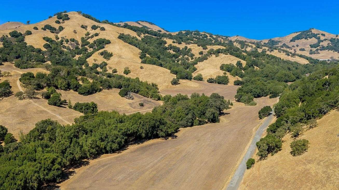 435 Acres of Land for Sale in Novato, California