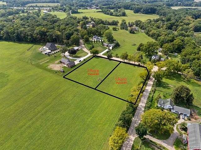 1 Acre of Residential Land for Sale in South Lyon, Michigan