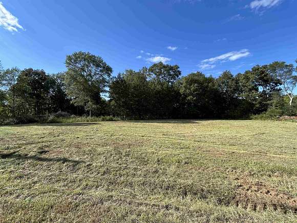 5.78 Acres of Residential Land for Sale in Savannah, Tennessee