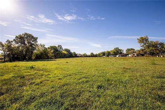 8.4 Acres of Residential Land for Sale in La Cygne, Kansas