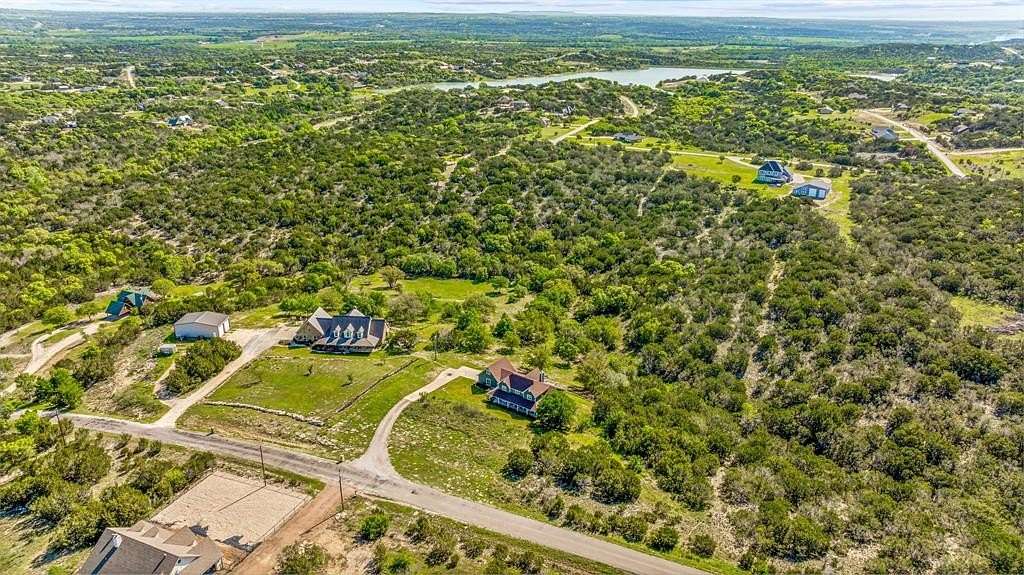 5.014 Acres of Residential Land with Home for Sale in Bluff Dale, Texas