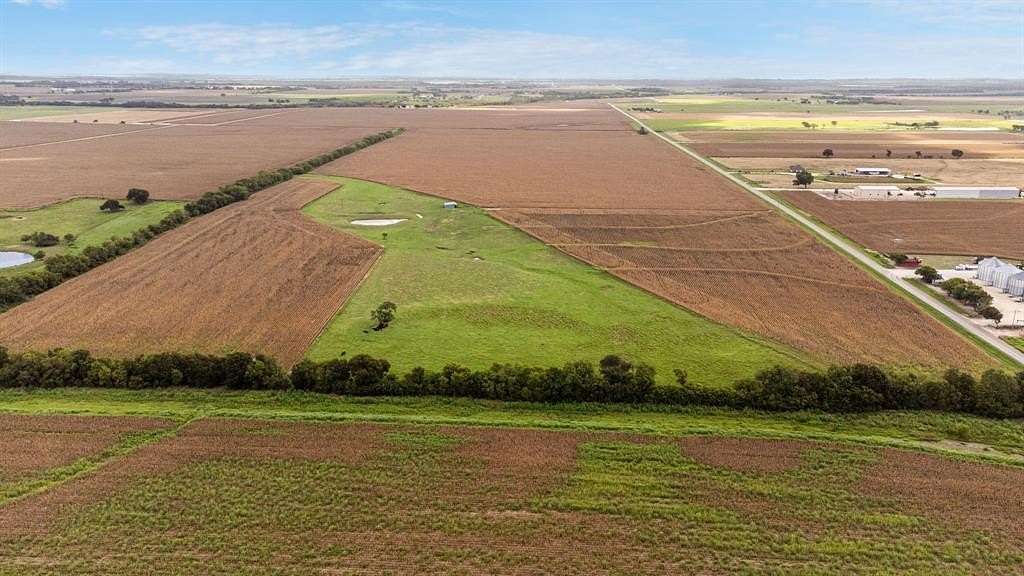 65 Acres of Land for Sale in Malone, Texas