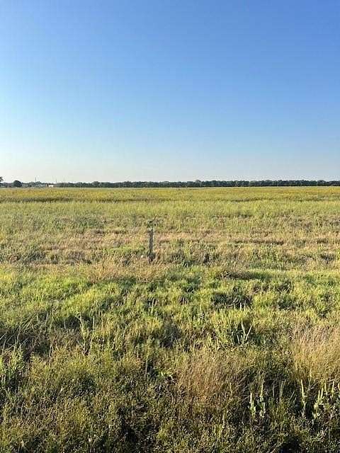 5.01 Acres of Residential Land for Sale in Savoy, Texas