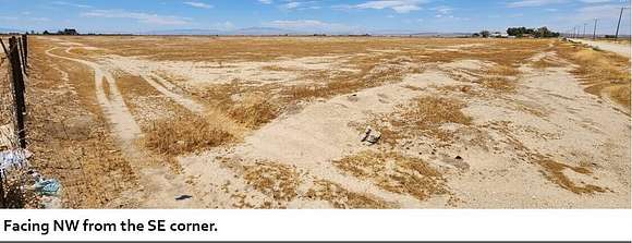 19.65 Acres of Land for Sale in Lancaster, California