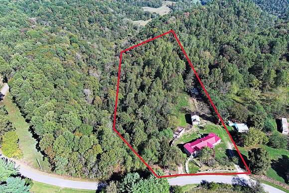 7.67 Acres of Residential Land for Auction in Gainesboro, Tennessee