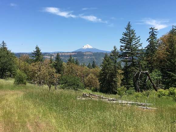 1,360 Acres of Land for Sale in Medford, Oregon