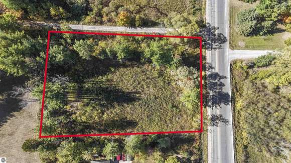 0.95 Acres of Residential Land for Sale in Traverse City, Michigan