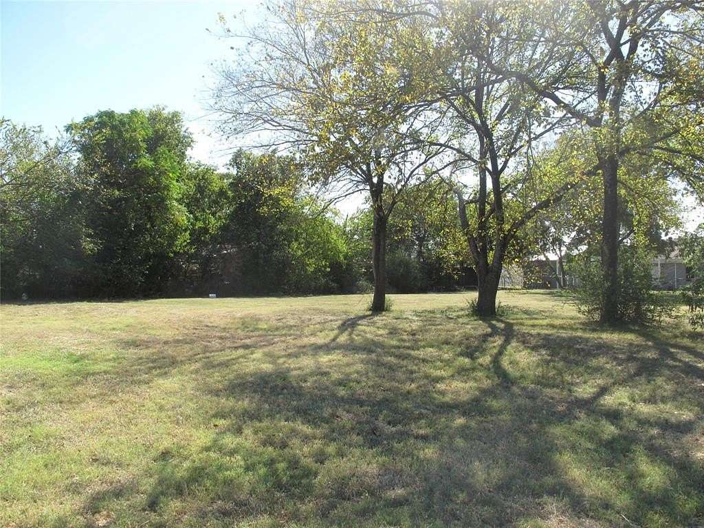 0.265 Acres of Commercial Land for Sale in Ennis, Texas