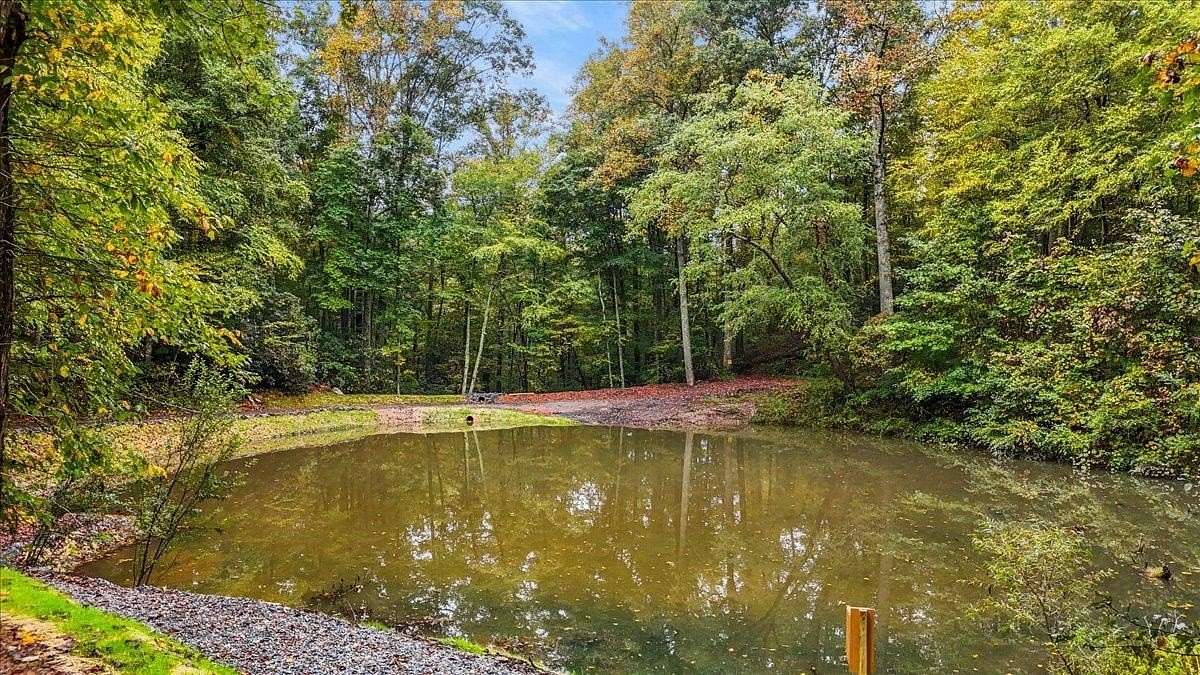 5.13 Acres of Residential Land for Sale in Hendersonville, North Carolina