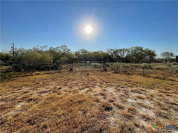 1.5 Acres of Residential Land for Sale in Gonzales, Texas