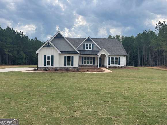 2 Acres of Residential Land with Home for Sale in Williamson, Georgia