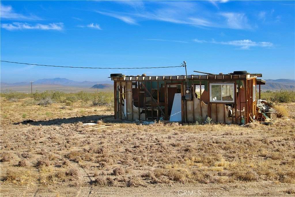 5 Acres of Improved Residential Land for Sale in Johnson Valley, California