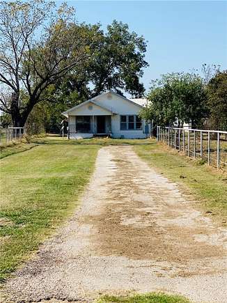 14.818 Acres of Land with Home for Sale in Canton, Texas