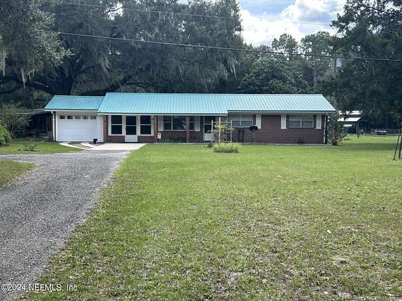 2.57 Acres of Residential Land with Home for Sale in Palatka, Florida