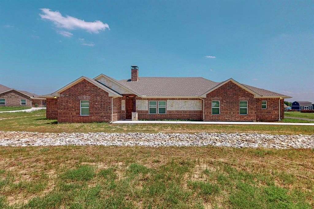 2 Acres of Residential Land with Home for Sale in Weatherford, Texas