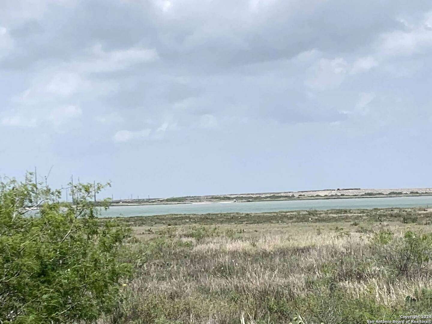 1.2 Acres of Residential Land for Sale in Rockport, Texas