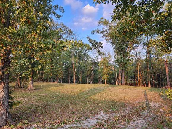 1.31 Acres of Residential Land for Sale in Hartsville, Tennessee