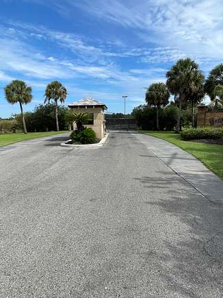 Entrance gate