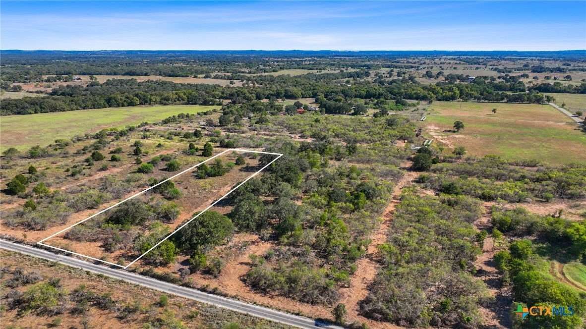 1.951 Acres of Residential Land for Sale in Dale, Texas